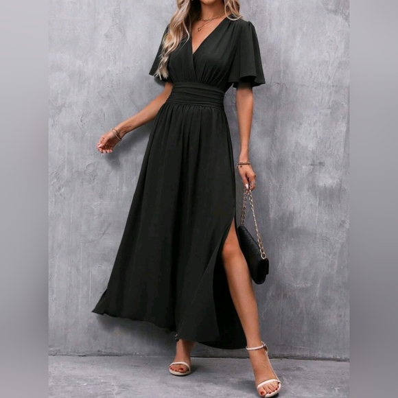 NEW Chic Ruched Waist Flutter Sleeve Maxi Dress Black - Picture 1 of 9